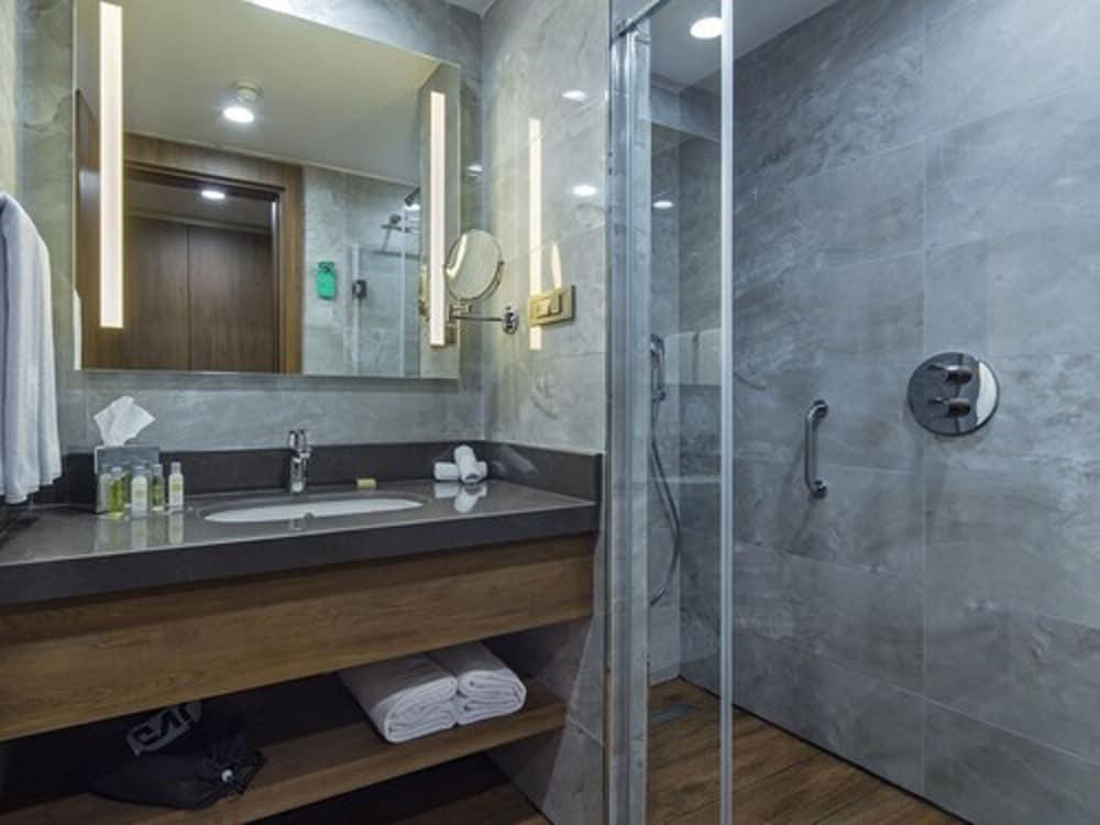 Hilton Garden Inn Yalova Ялова Екстер'єр фото